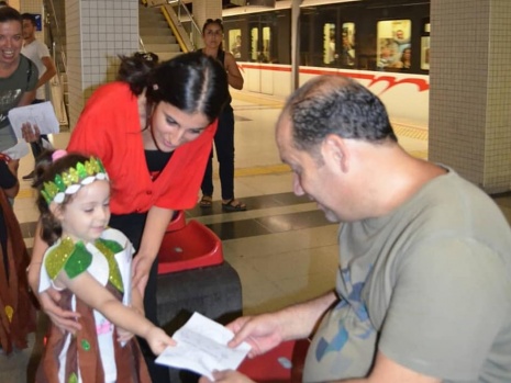 İzmir Metro yolcularına "Orman İzmir" daveti