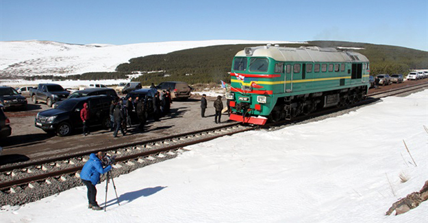 Bakü-Tiflis-Kars demiryolu projesinde deneme seferleri başladı