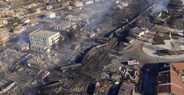 Bulgaristan tren kazasının enkazını hala kaldıramadı