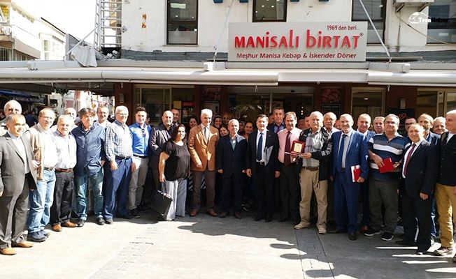 TCDD İzmir 3. Bölge Müdürlüğünde emekli olan personele veda yemeği düzenlendi