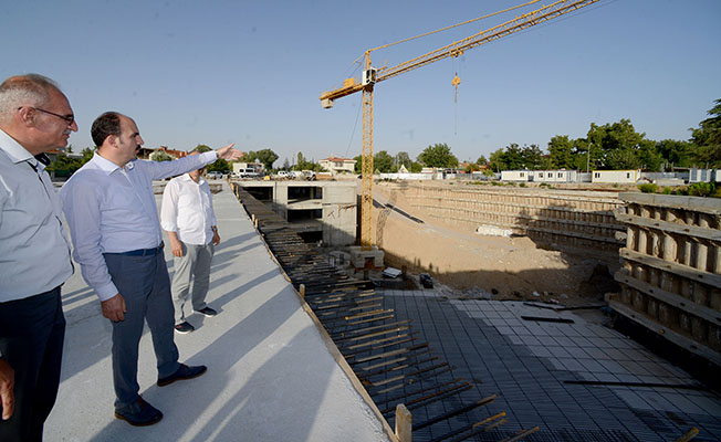 Başkan Altay, Meram Katlı Otoparkı İnşaatını İnceledi