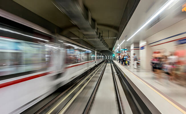 İzmir'de Metro Seferlerine YKS Ayarı