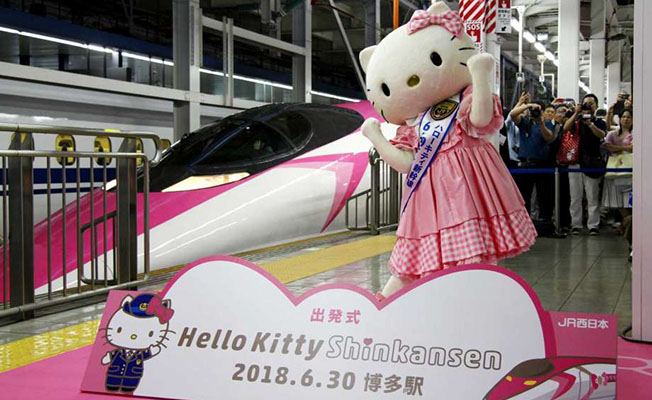 Japonya'da Hello Kitty temalı tren seferlerine başladı