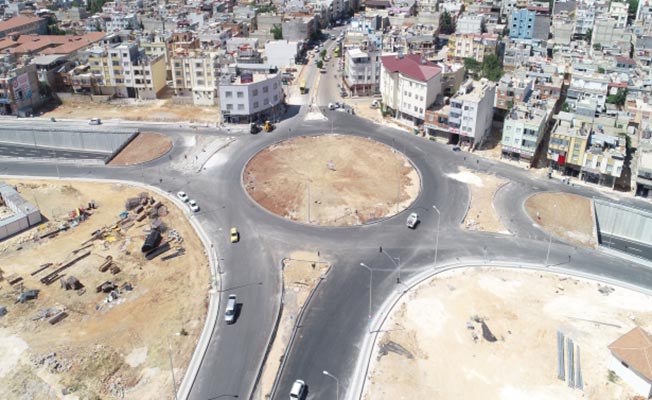 Gaziantep’te 5 Mahalleyi Birbirine Bağlayan Yeşilvadi Kavşağı Trafiğe Açıldı