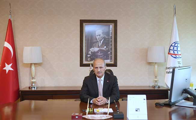 Ulaştırma ve Altyapı Bakanı Cahit Turhan'dan ilk mesaj