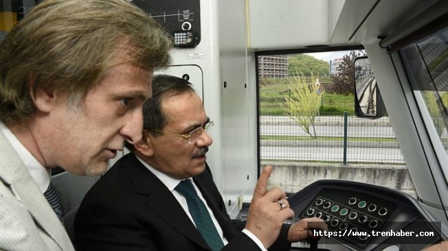 Başkan Demir, Omü Raylı Sistem Hattında Deneme Sürüşüne Çıktı