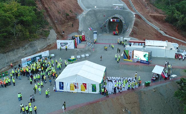 Yapı Merkezi Tanzanya'da Tünel Kazı Çalışmalarına Başladı