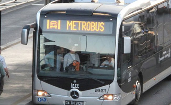 İETT, Metrobüs Kazalarının Peşini Bırakmıyor