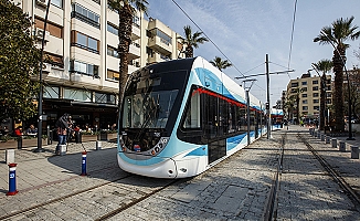 Karşıyaka'da işyerlerine tramvay düzenlemesi