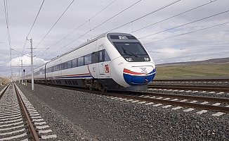 Sivas Hızlı Tren Projesinin Yüzde 85'i Tamamlandı