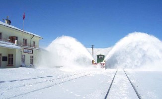 Bakan Arslan: Demiryolları Karla Mücadeleye Hazır
