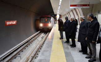 Ankara metrosunda intihar!