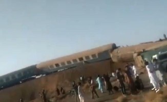 İran'da tren kazası: 4 ölü, 35 yaralı