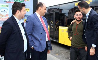 İBB ve İETT Yöneticileri, Sultanbeyli Otobüsünde Vatandaşlarla Buluştu