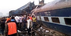 Hindistan'da katliam gibi tren kazası!  En az 95 ölü 150 yaralı