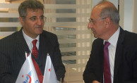 Berlin Büyükelçisi Aydın, TCDD Standını Ziyaret Etti